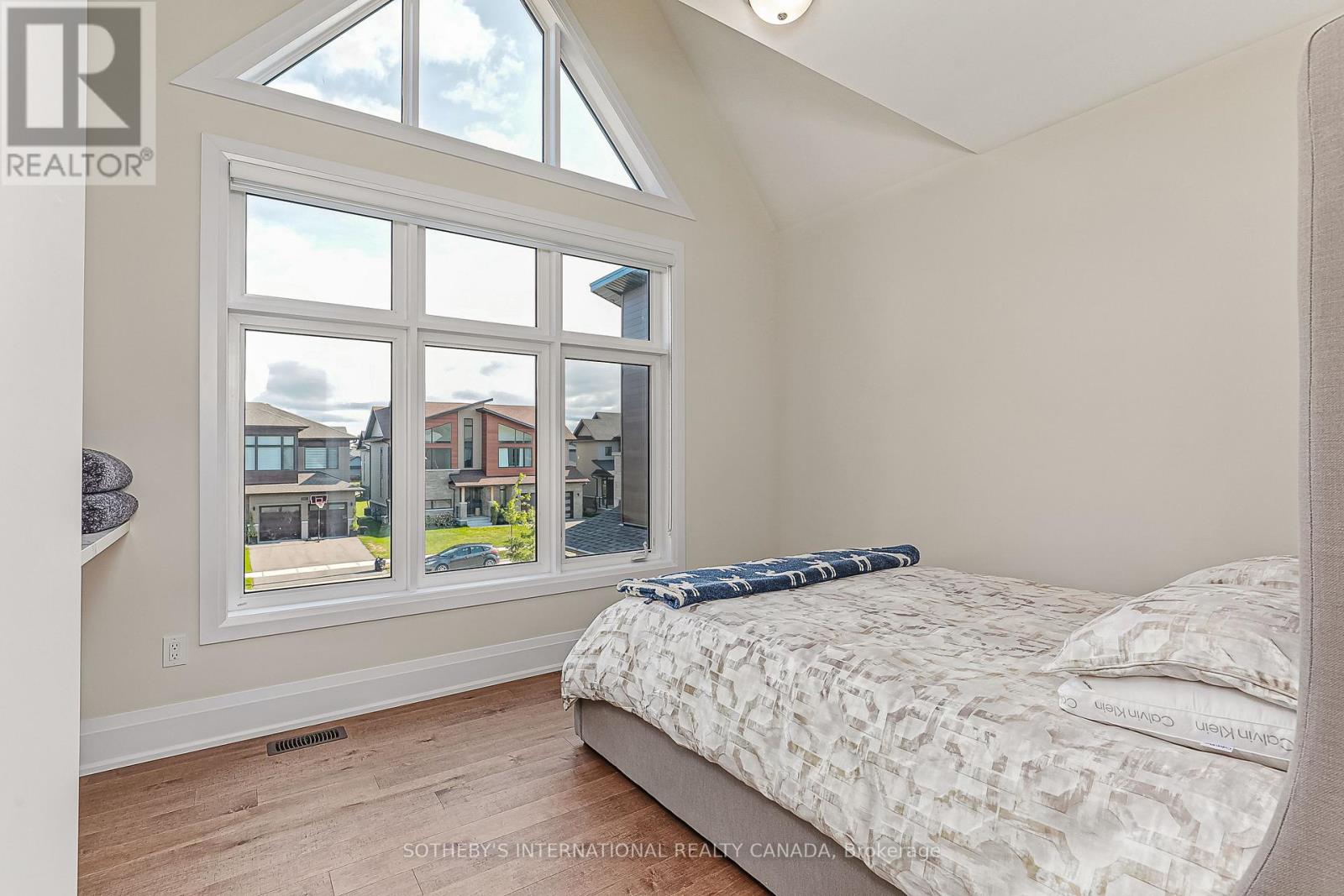 103 STONELEIGH DRIVE - 20