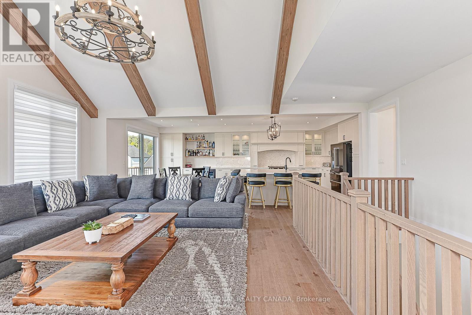 103 STONELEIGH DRIVE - 21