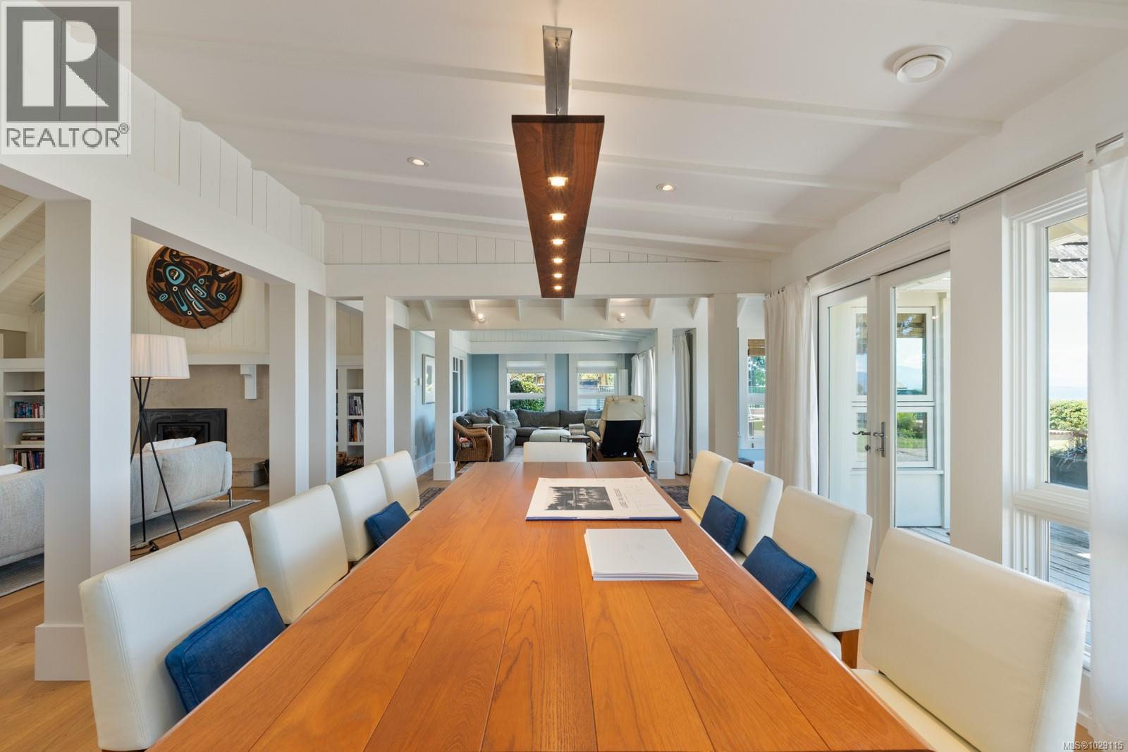 382 Judges Row - 24