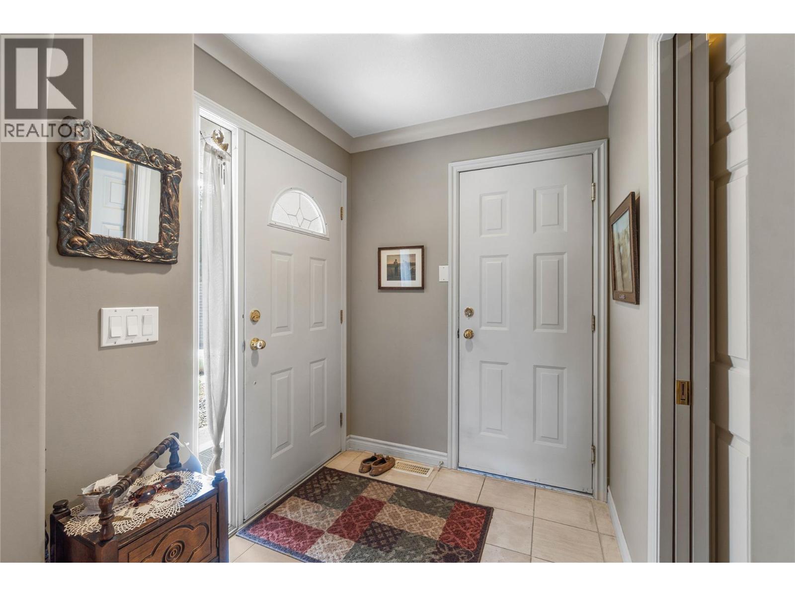 #20 255 PEMBERTON Terrace - 14