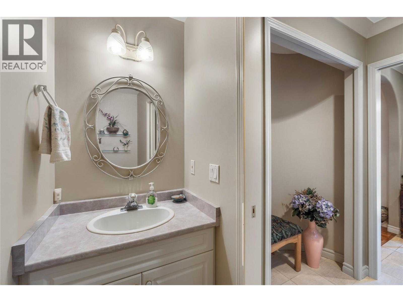 #20 255 PEMBERTON Terrace - 16