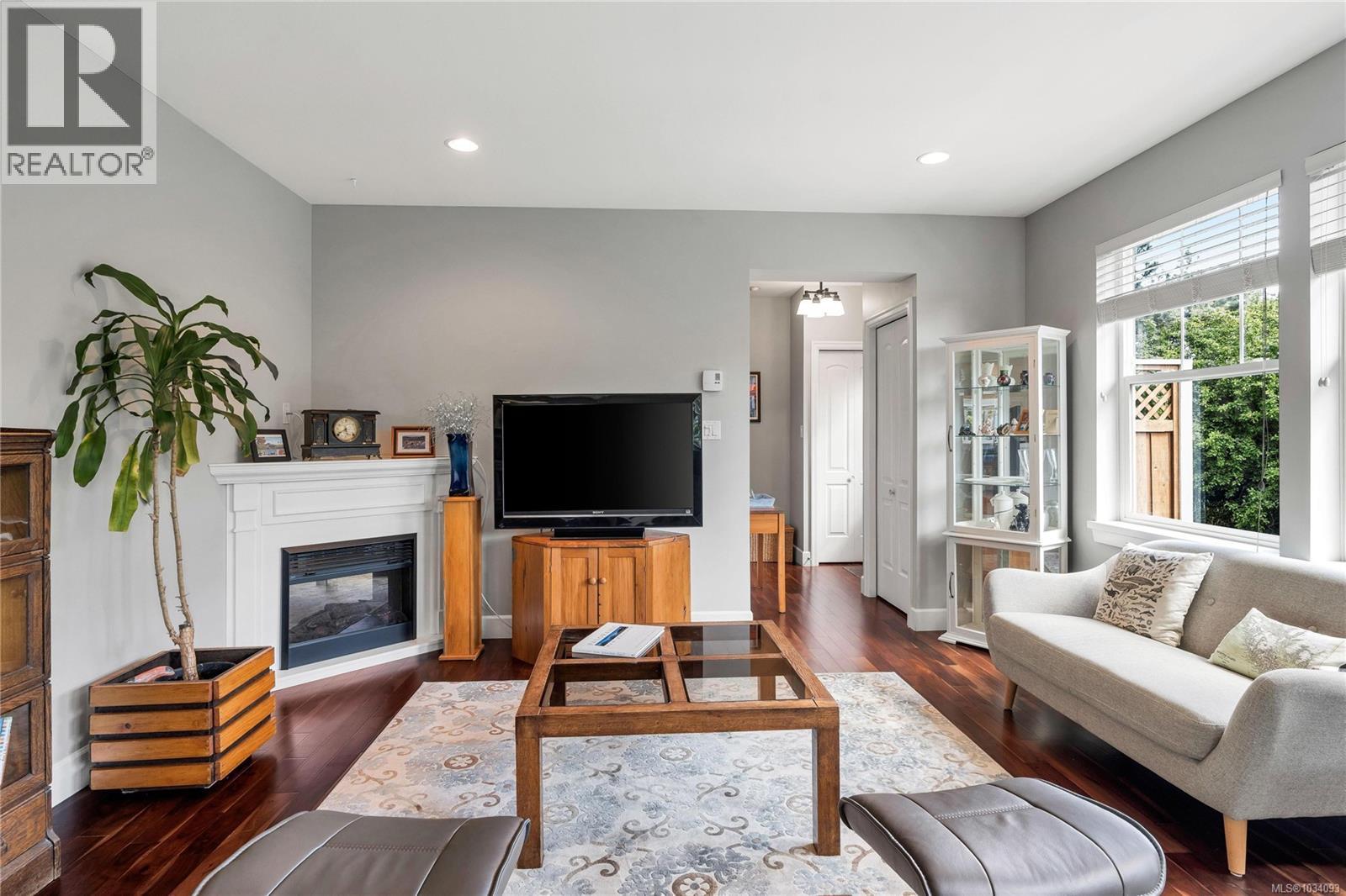 D 1047 Chamberlain St, Victoria