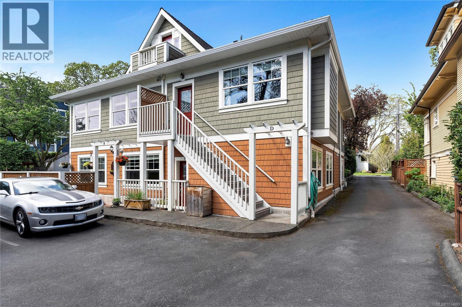 D 1047 Chamberlain St, Victoria