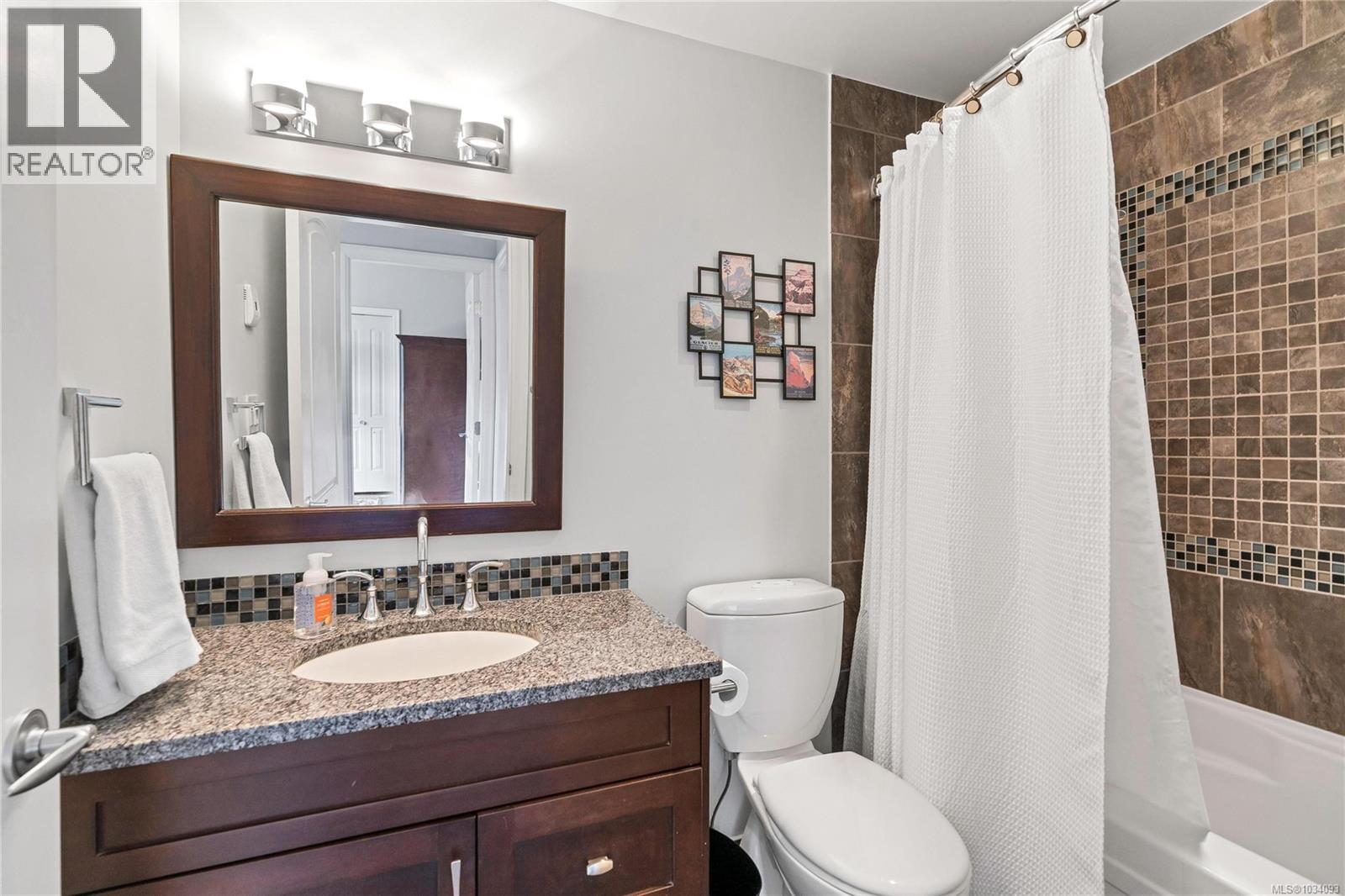 D 1047 Chamberlain St, Victoria