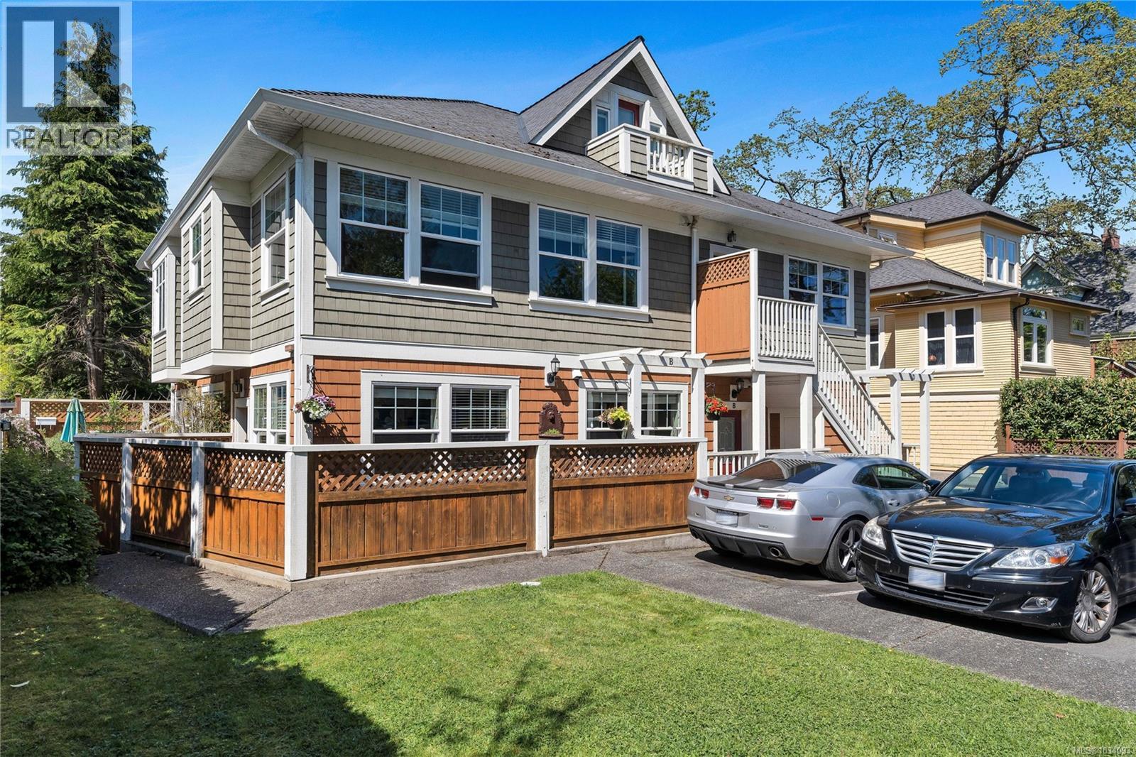 D 1047 Chamberlain St, Victoria