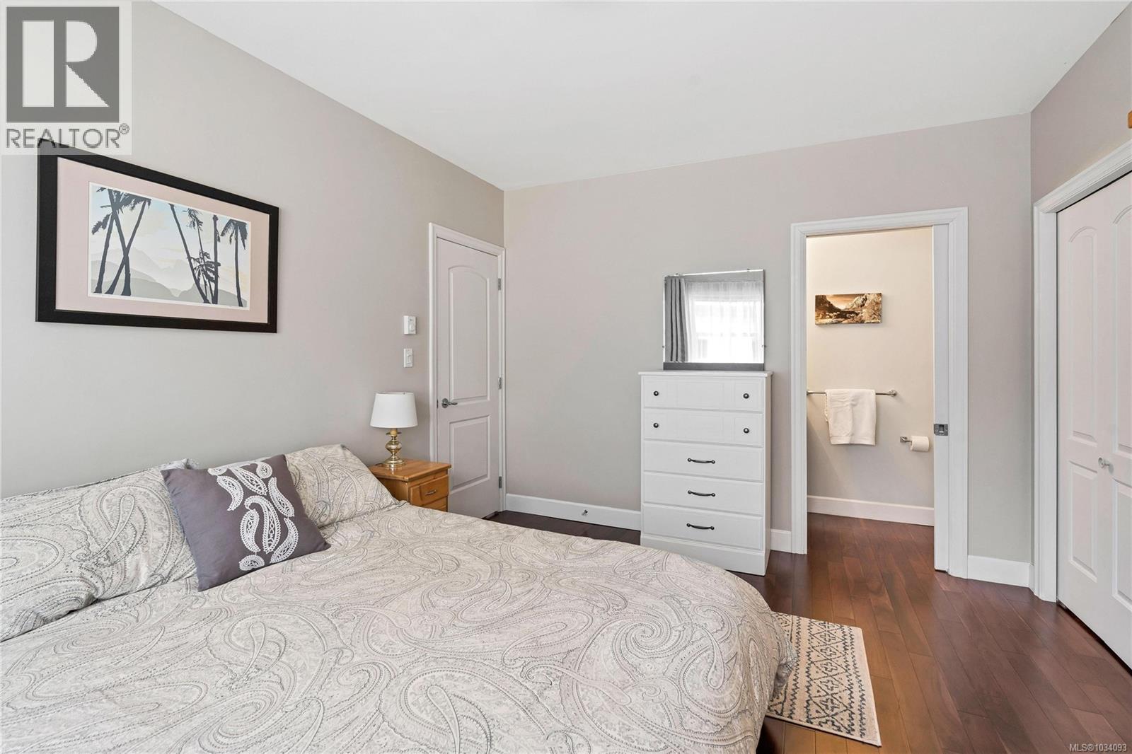 D 1047 Chamberlain St, Victoria