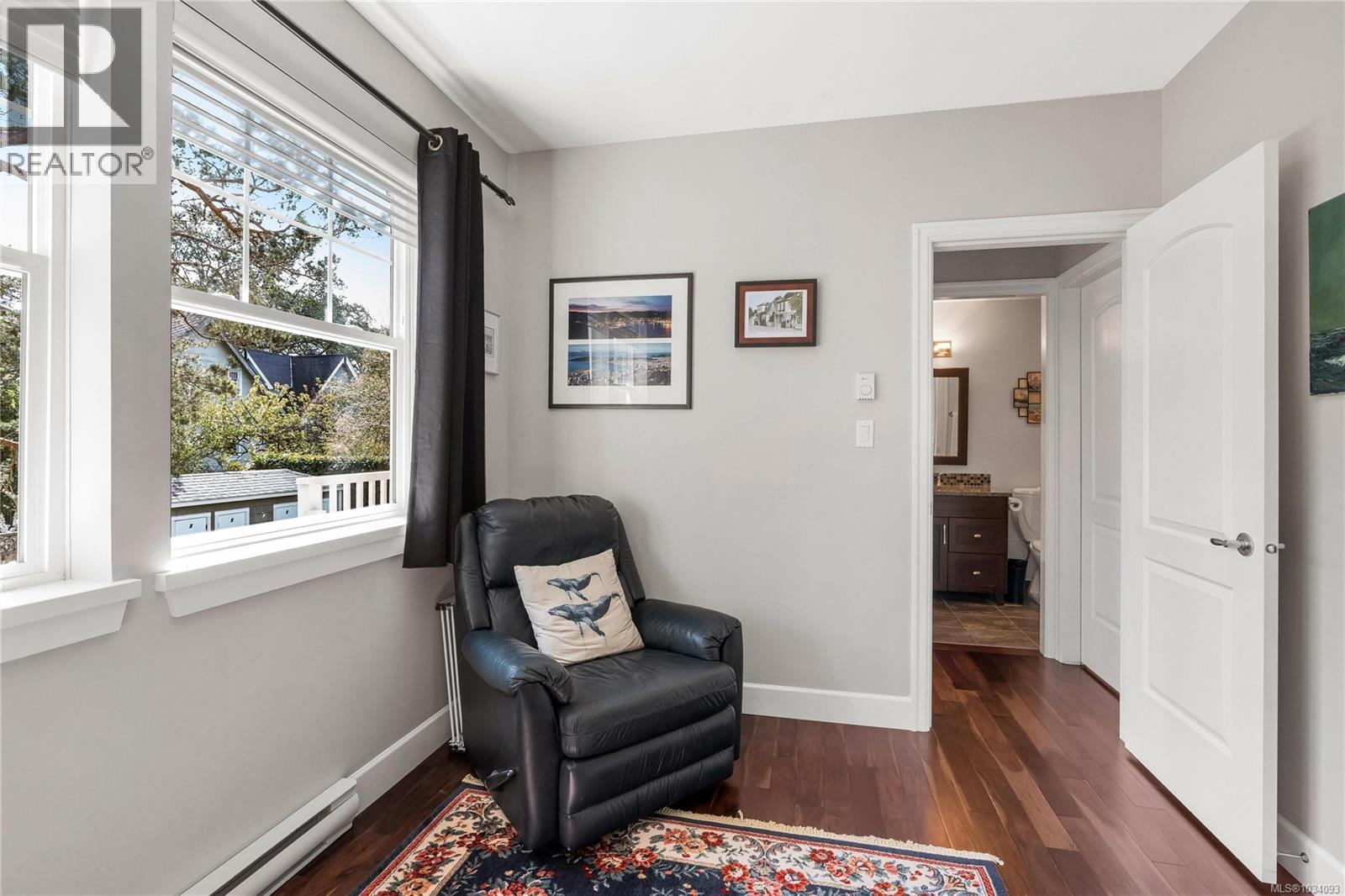 D 1047 Chamberlain St, Victoria
