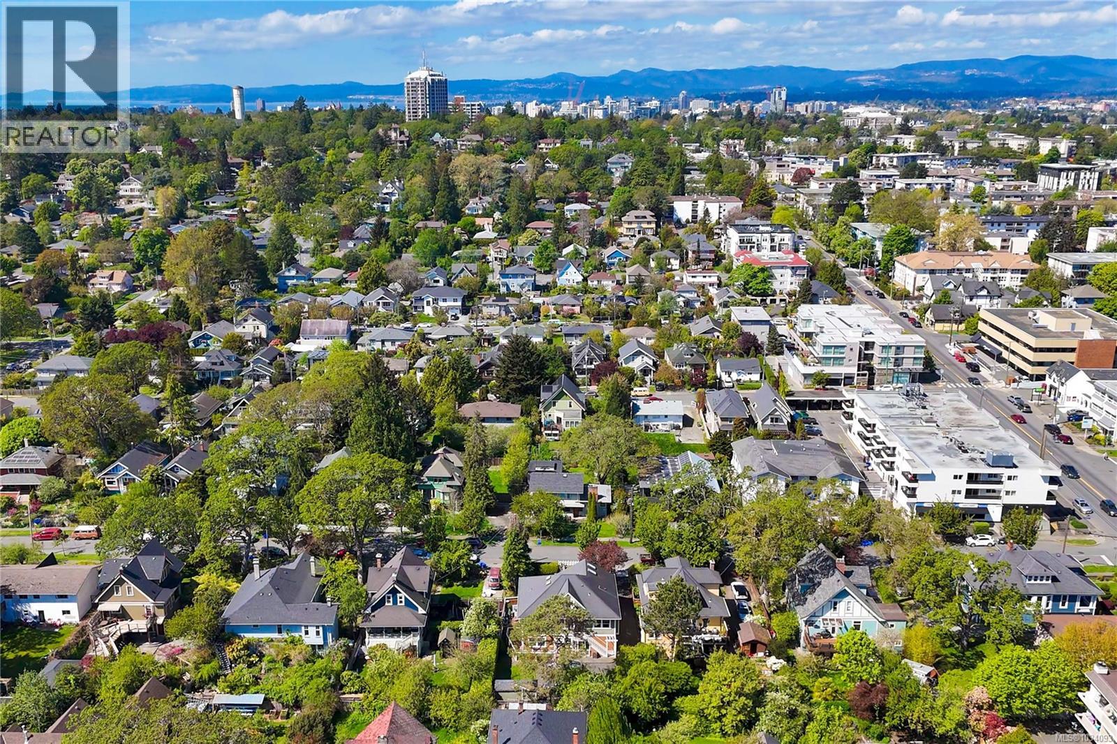 D 1047 Chamberlain St, Victoria