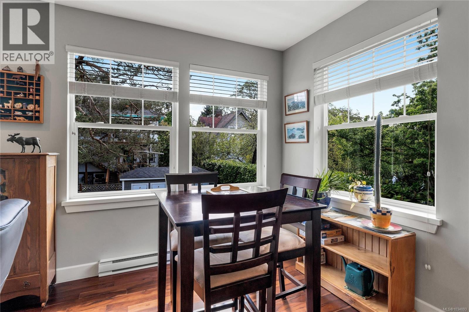 D 1047 Chamberlain St, Victoria