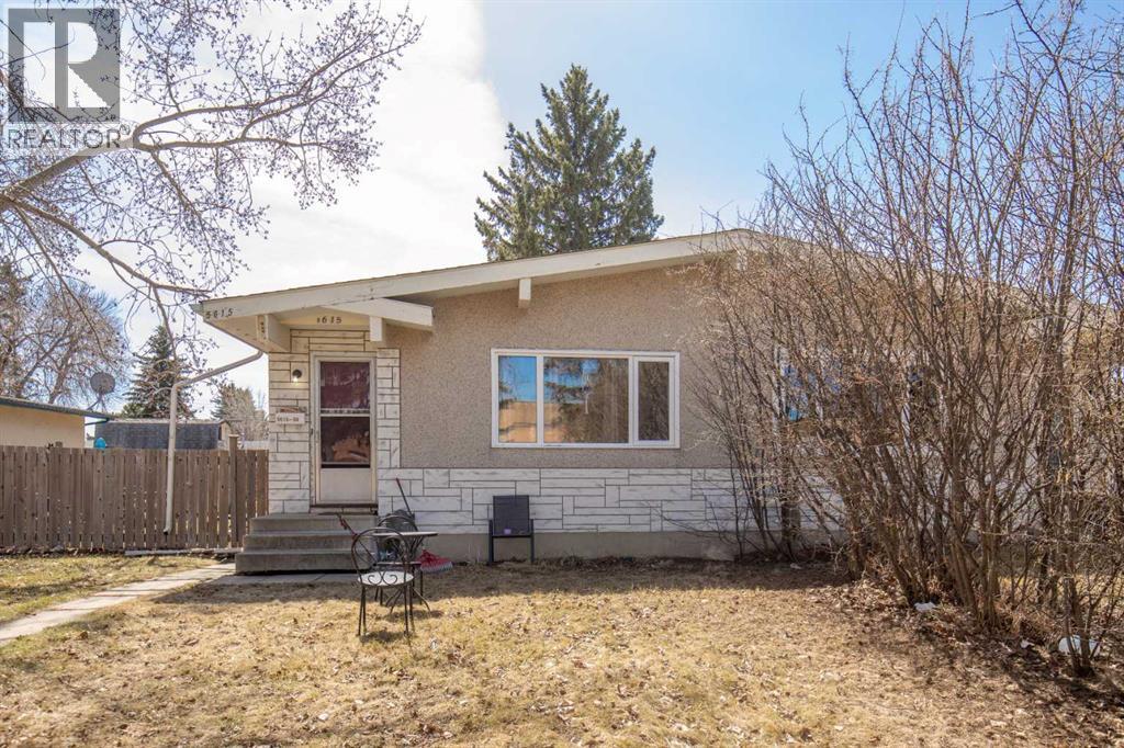5615 56 Avenue, Lacombe