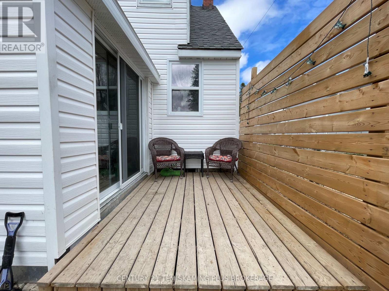 246 MCCAMUS AVENUE - 4