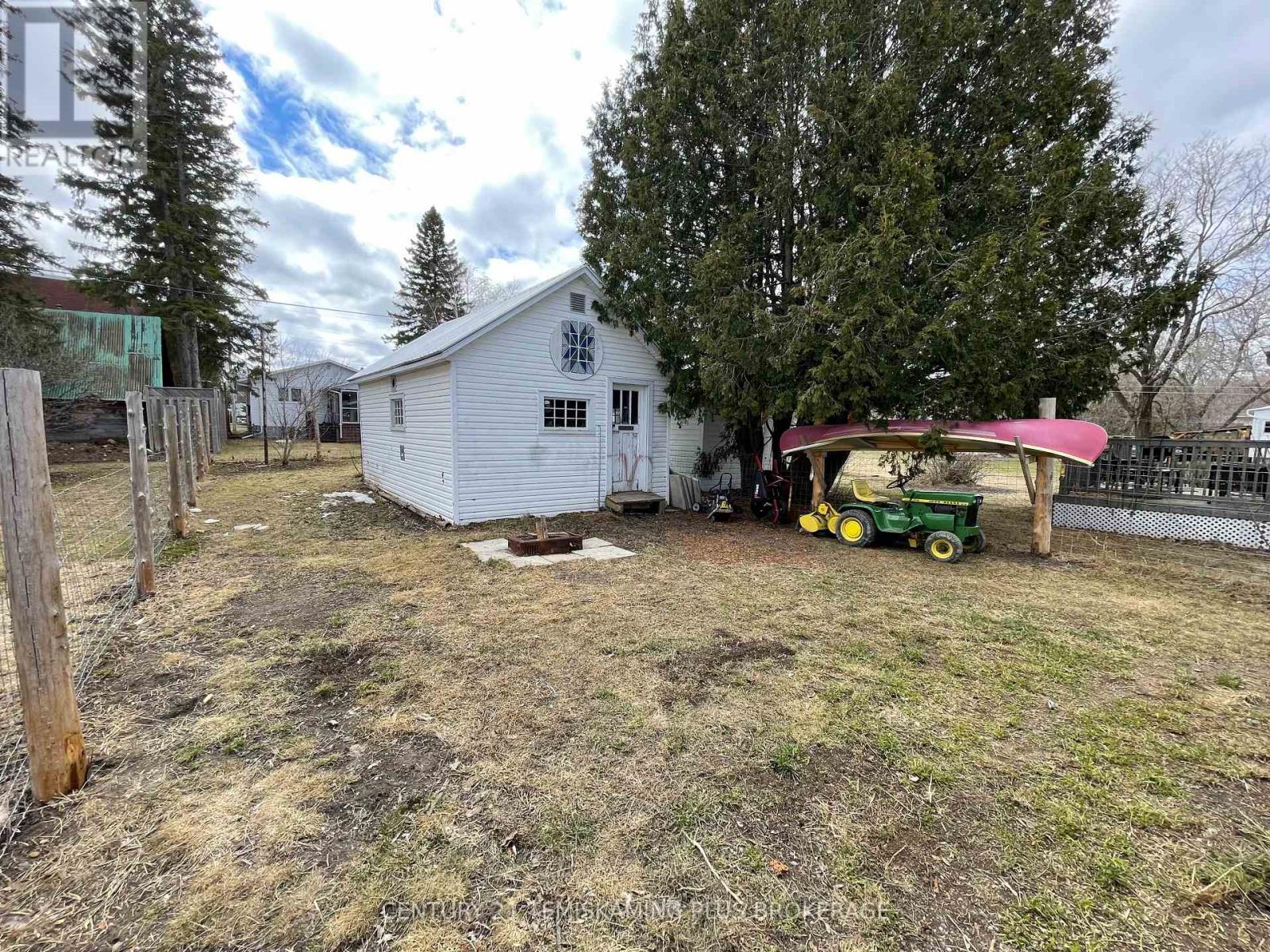 246 MCCAMUS AVENUE - 5