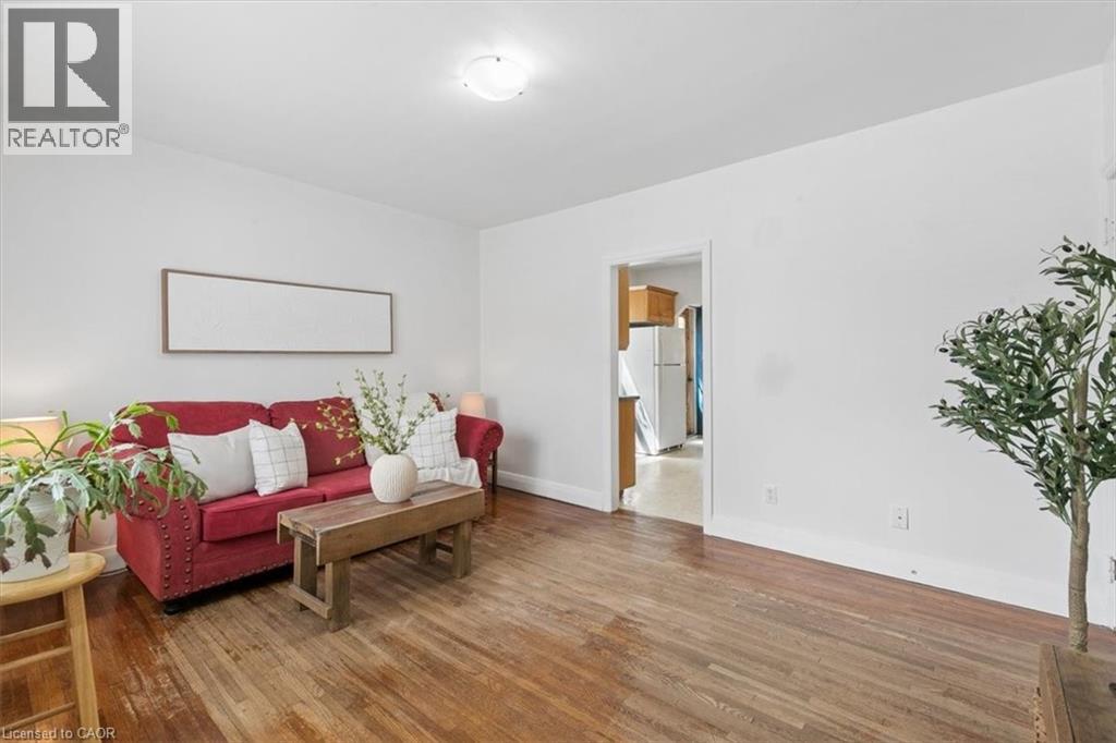 26 SYDNEY Street N, Kitchener, Ontario, N2H3L5 — Photo 4