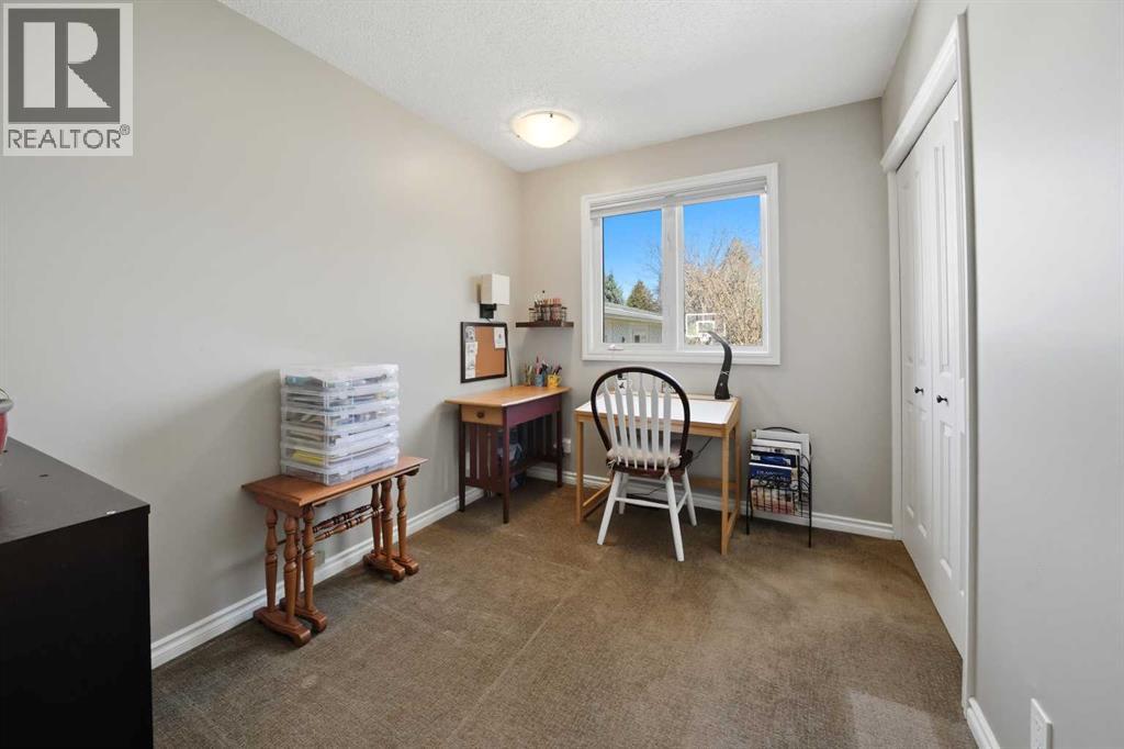 6 Sydney Close, Red Deer