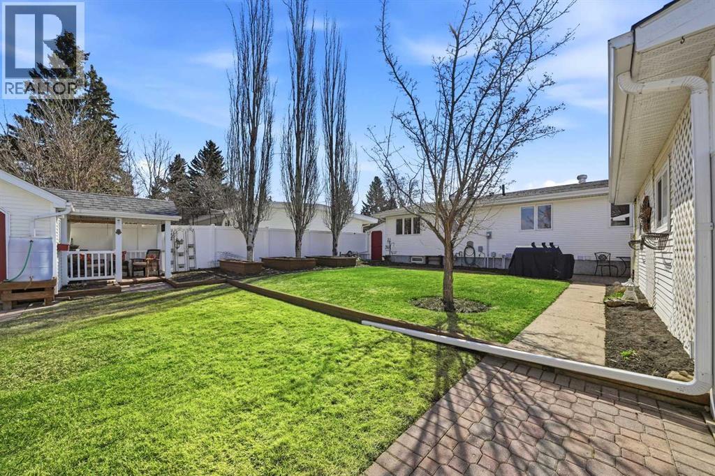 6 Sydney Close, Red Deer