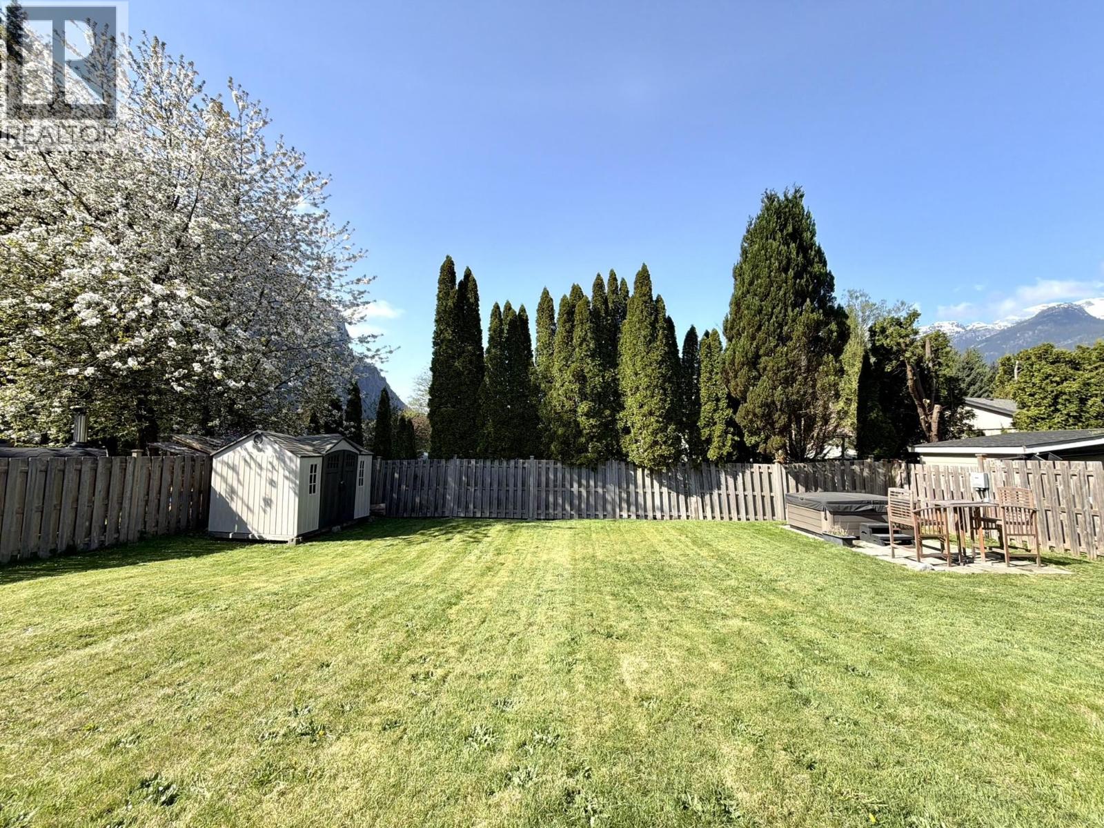 1820 CEDAR DRIVE, Squamish