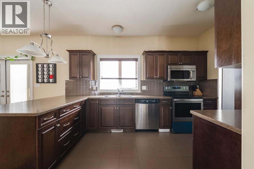 141 Snowy Owl Way, Fort McMurray