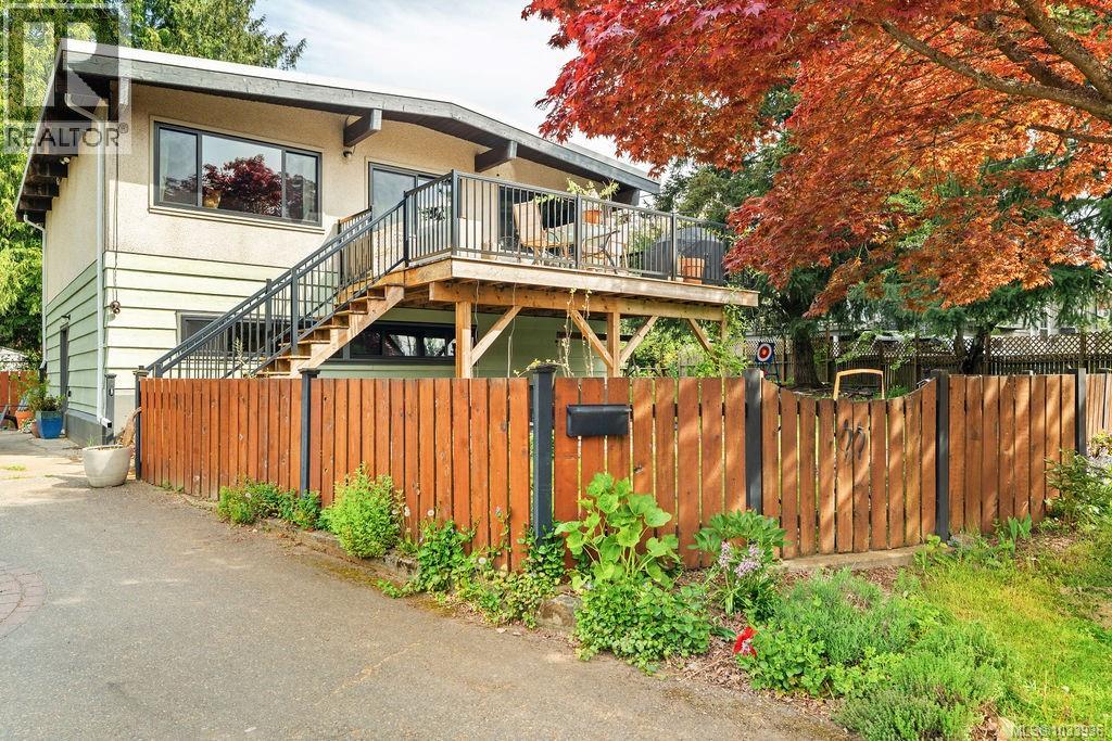 5362 Somerset Dr - Image 3