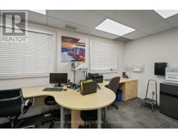 1645 Dundas Street W, Mississauga, ON L5C1E3 Photo 14