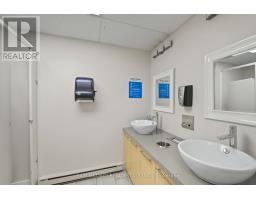 1645 Dundas Street W, Mississauga, ON L5C1E3 Photo 19