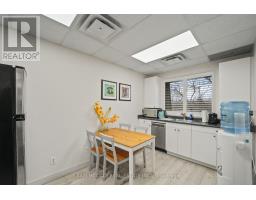 1645 Dundas Street W, Mississauga, ON L5C1E3 Photo 39