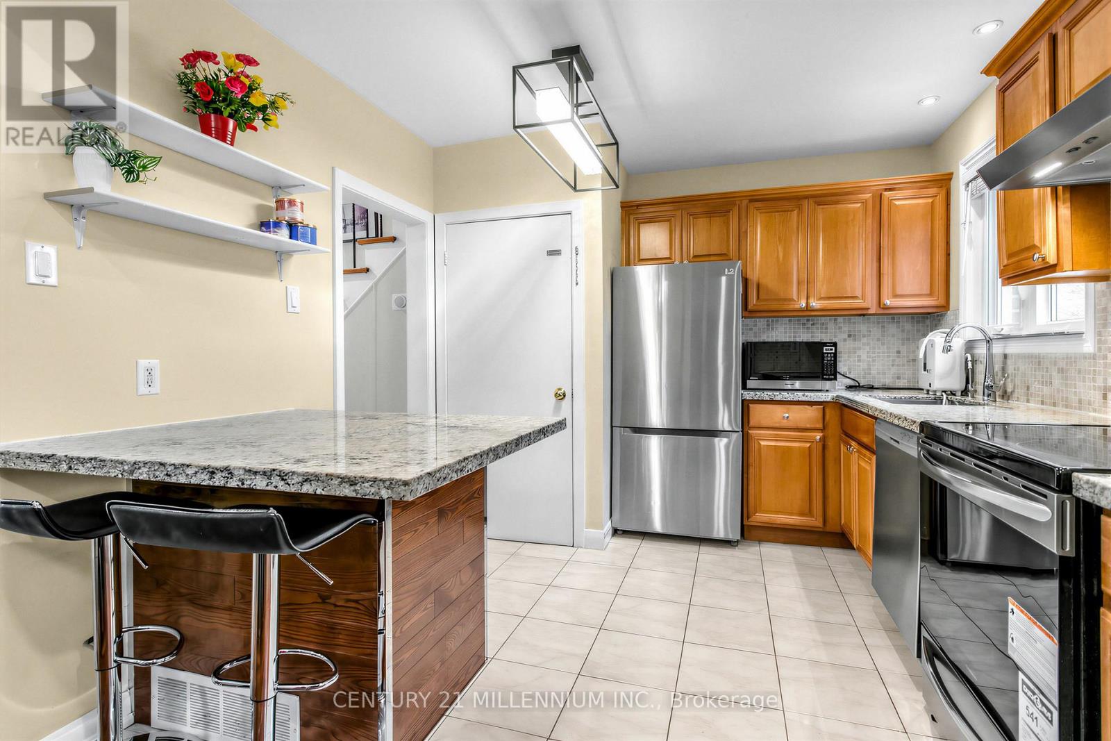 1426 WILSON AVENUE - 12