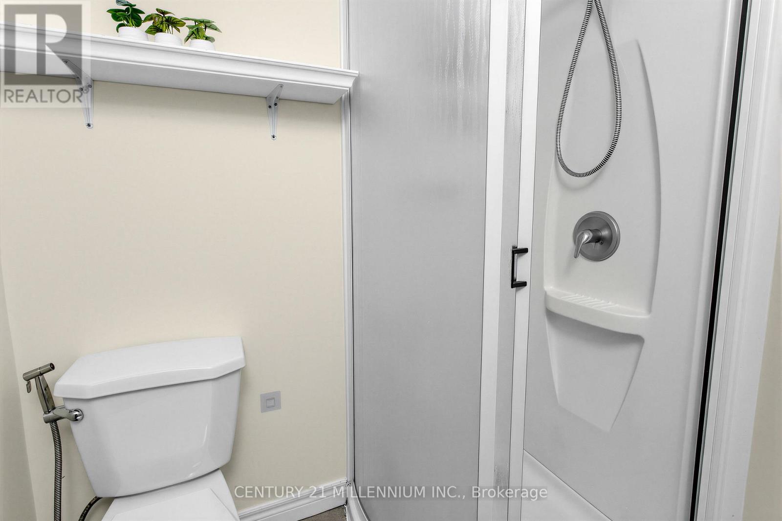 1426 WILSON AVENUE - 27