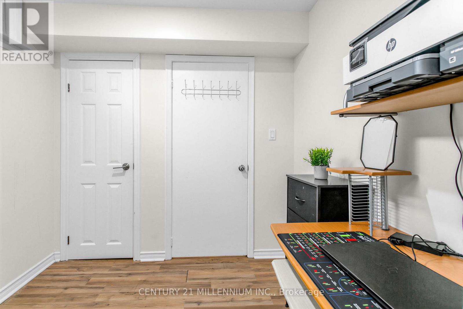 1426 WILSON AVENUE - 31