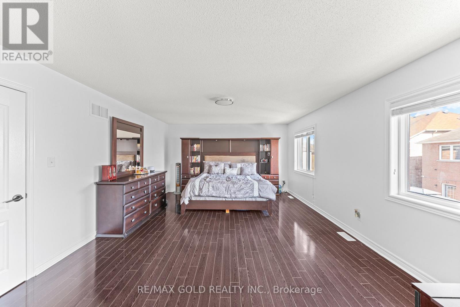 3 POWELL DRIVE - 35