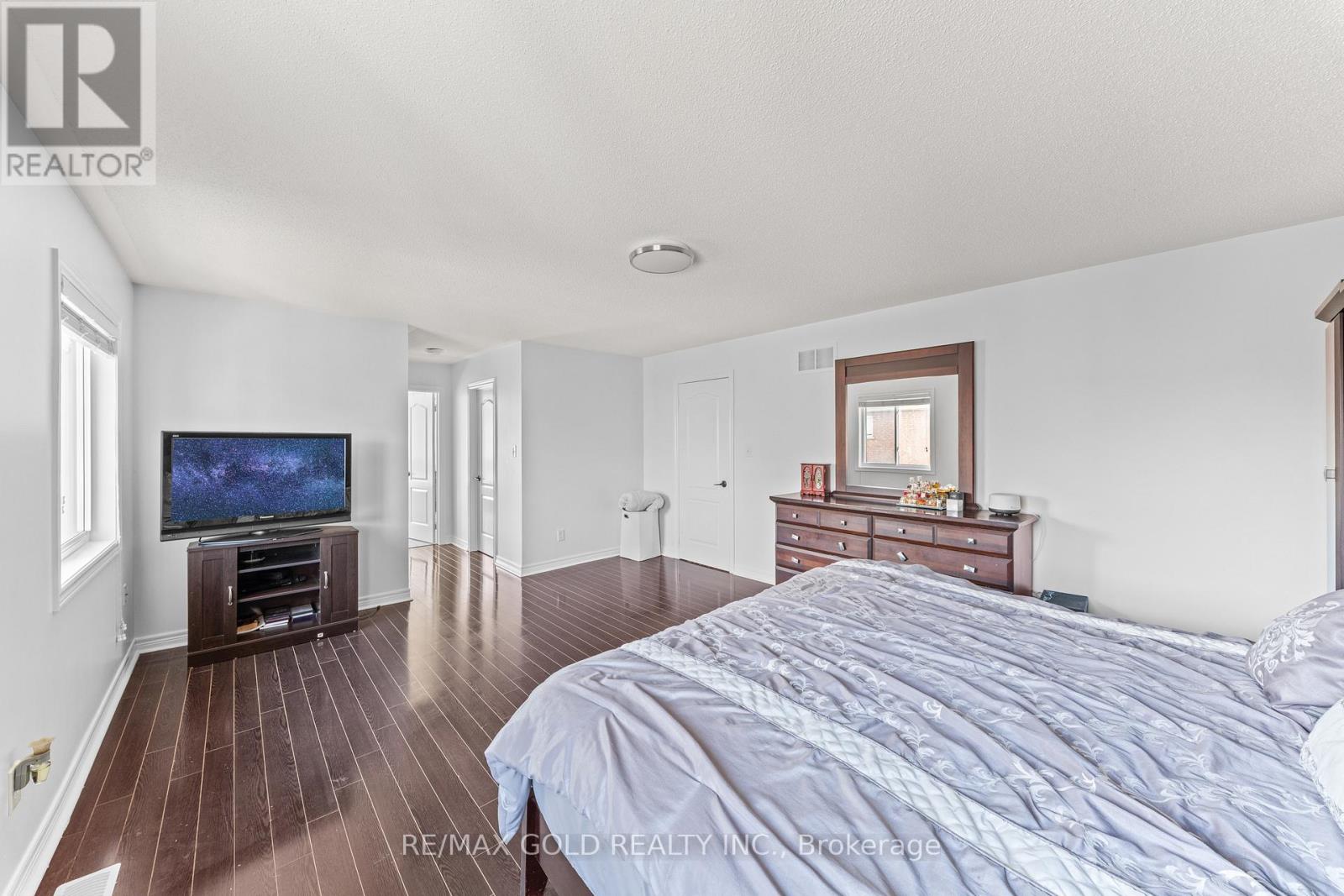 3 POWELL DRIVE - 36