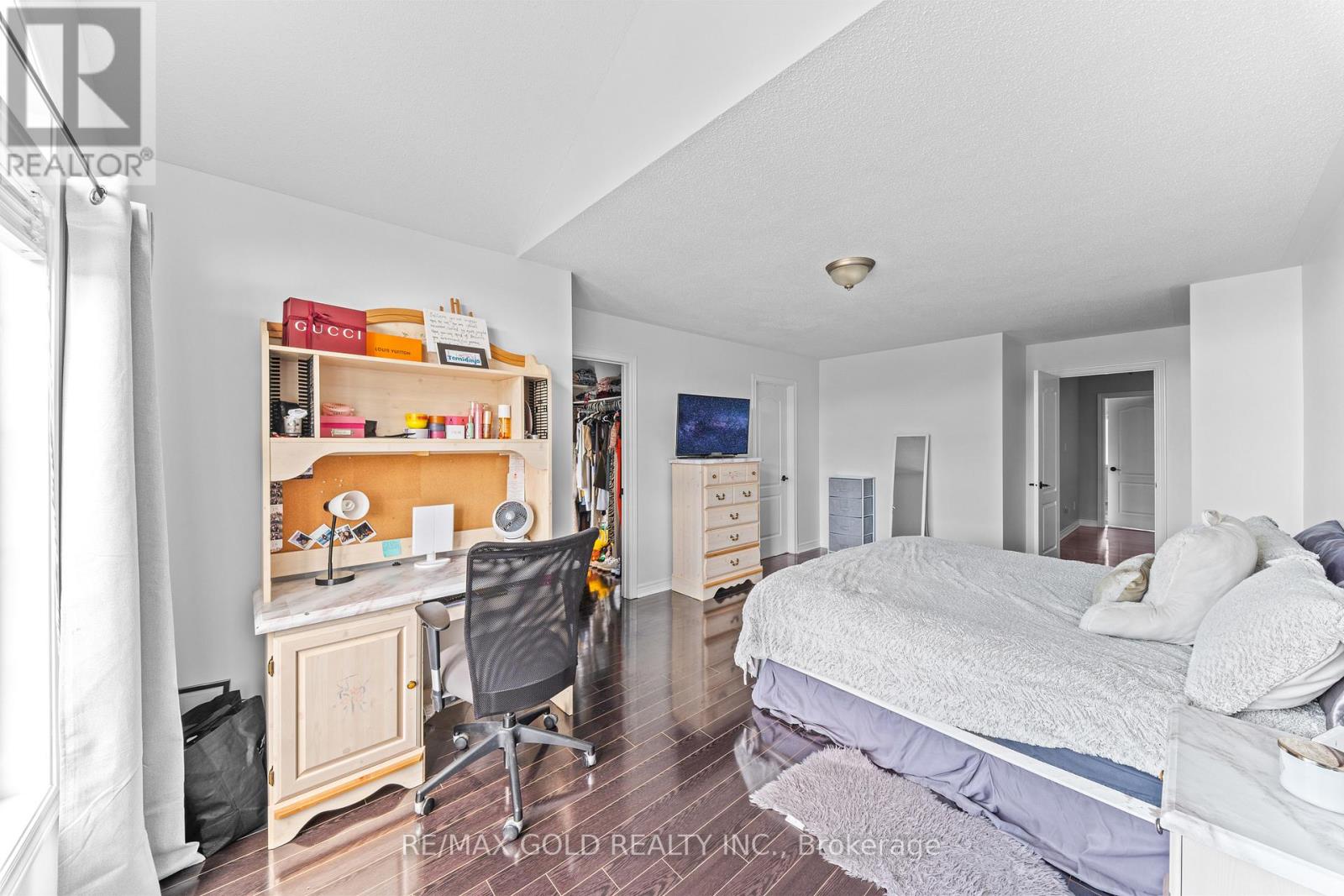 3 POWELL DRIVE - 44