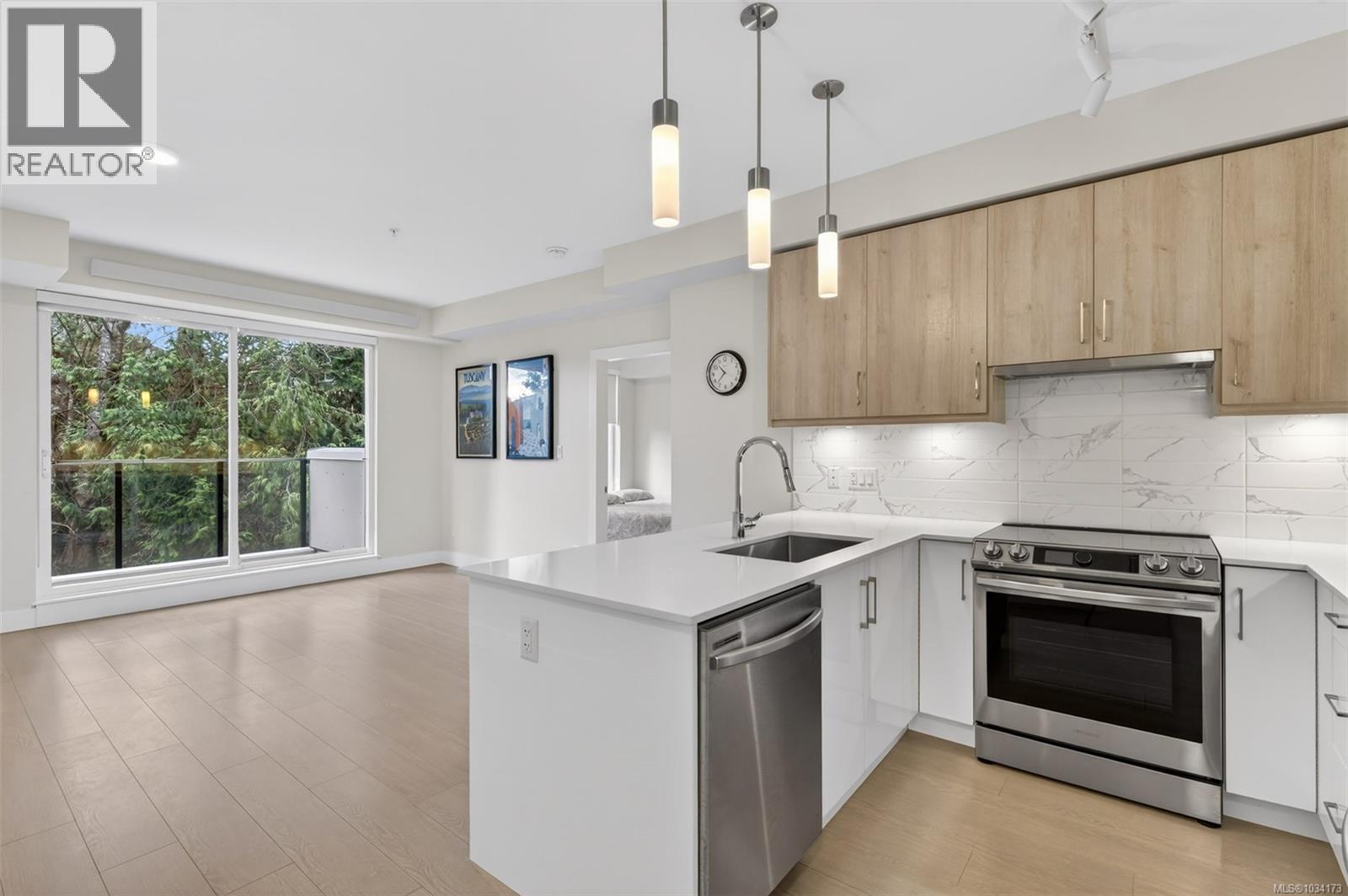 #303 1450 Glentana Rd - 2