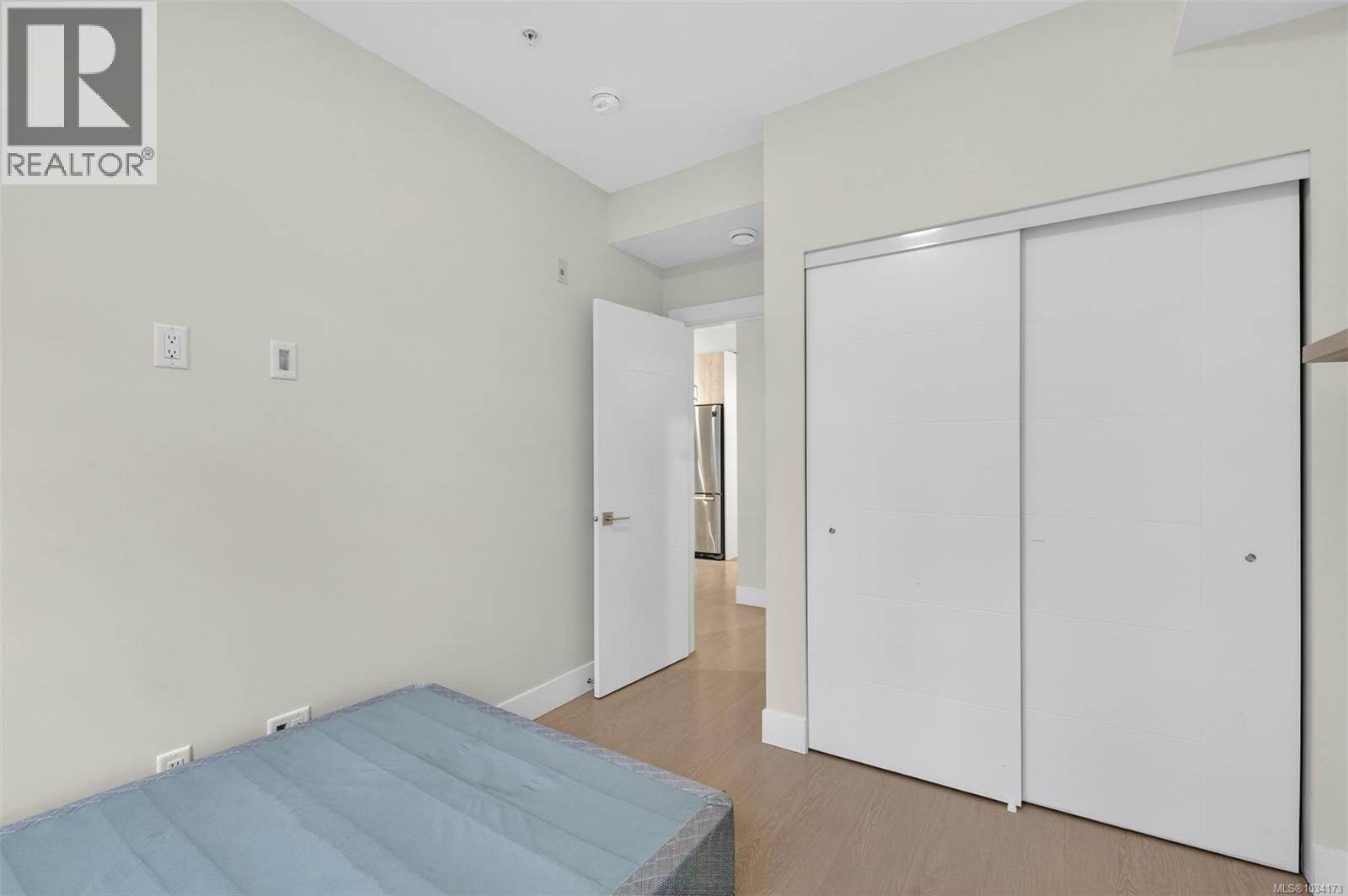 #303 1450 Glentana Rd - 22