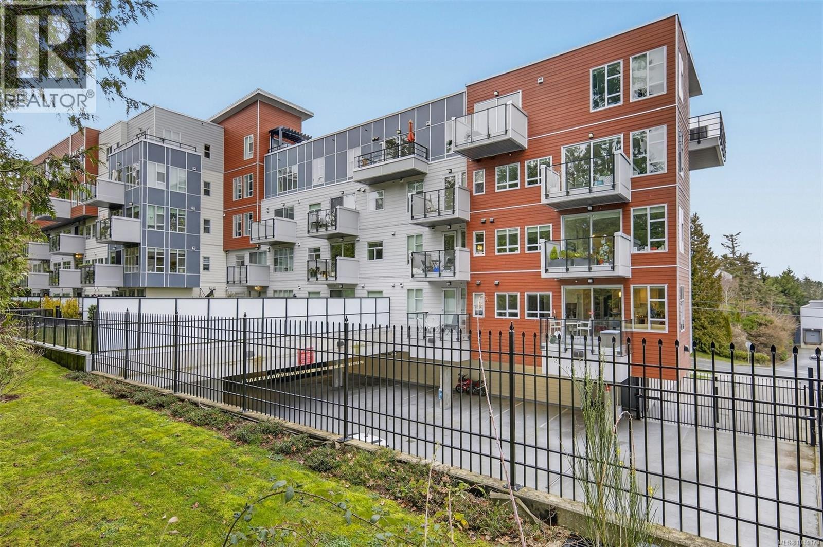 #303 1450 Glentana Rd - 37