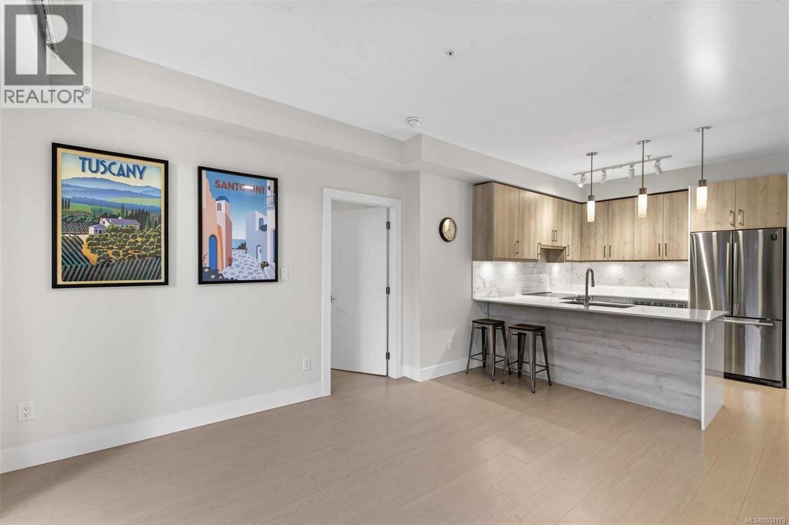 #303 1450 Glentana Rd - 5