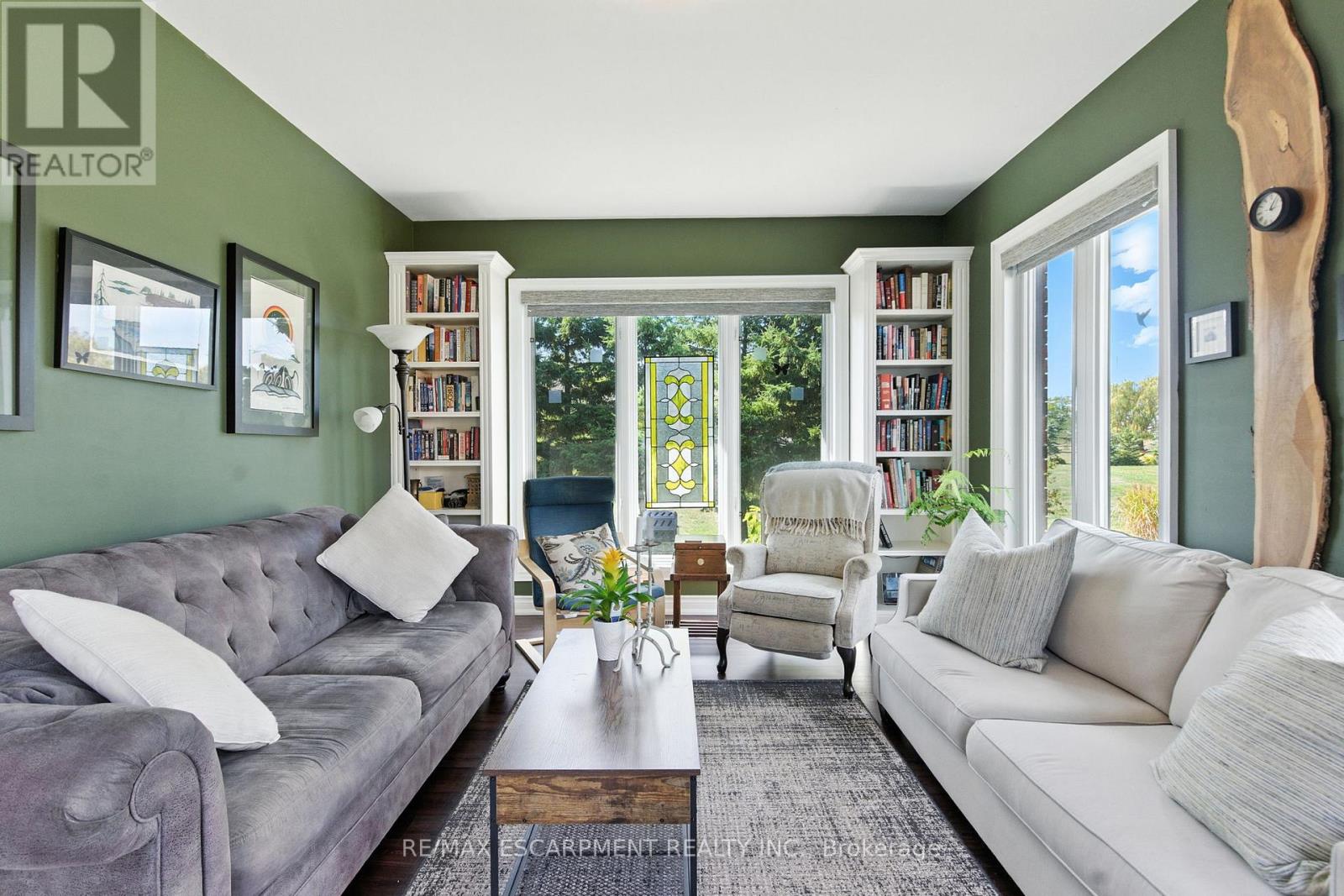 10 FEATHERSTONE AVENUE - 16