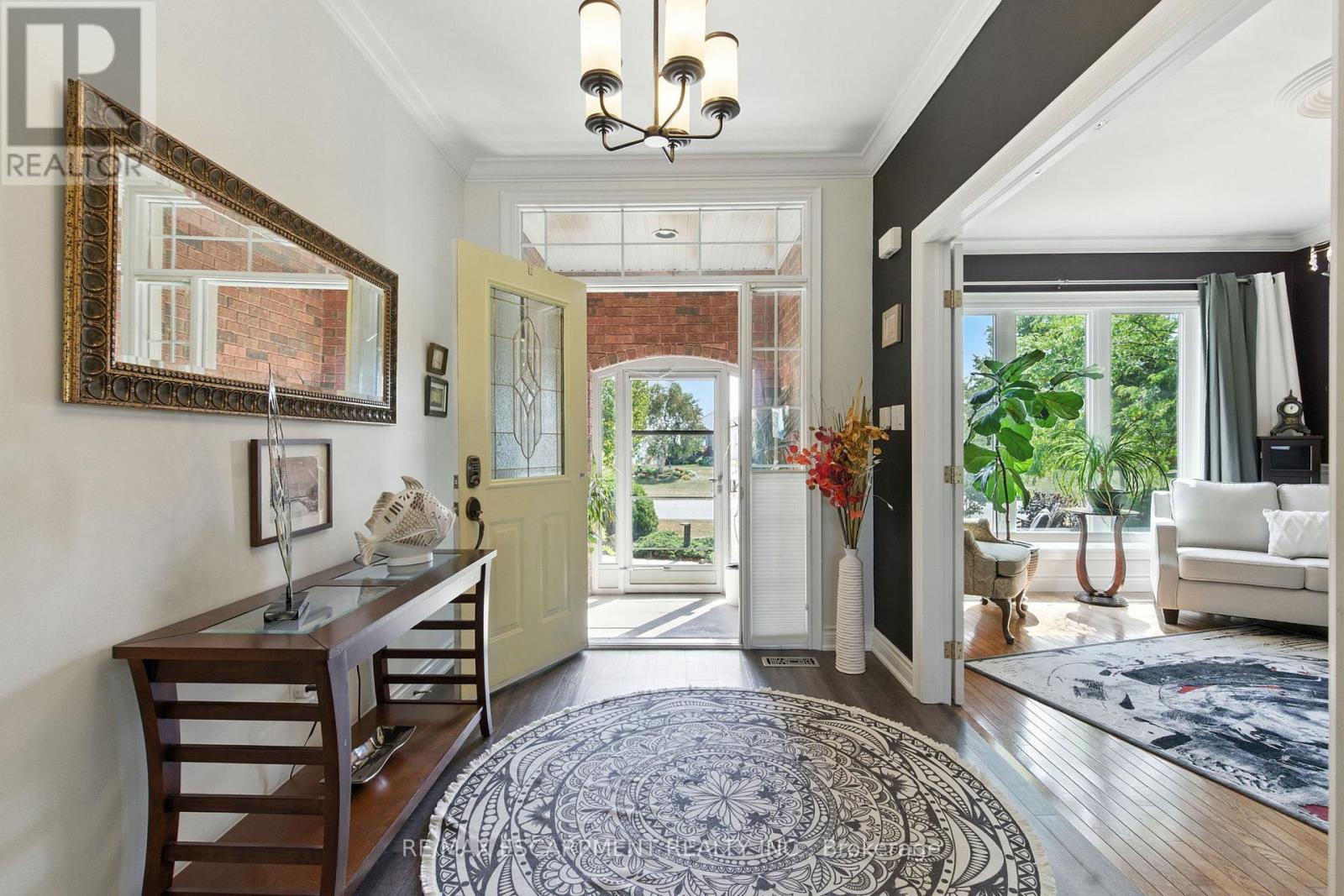 10 FEATHERSTONE AVENUE - 4