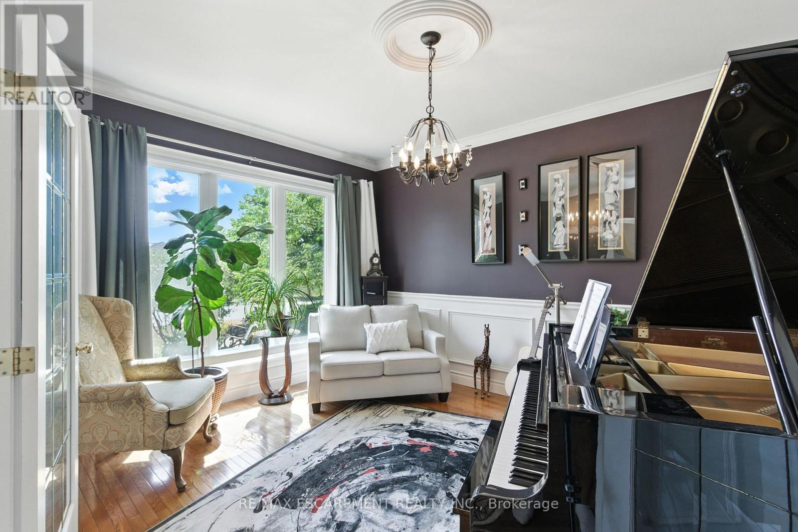 10 FEATHERSTONE AVENUE - 6