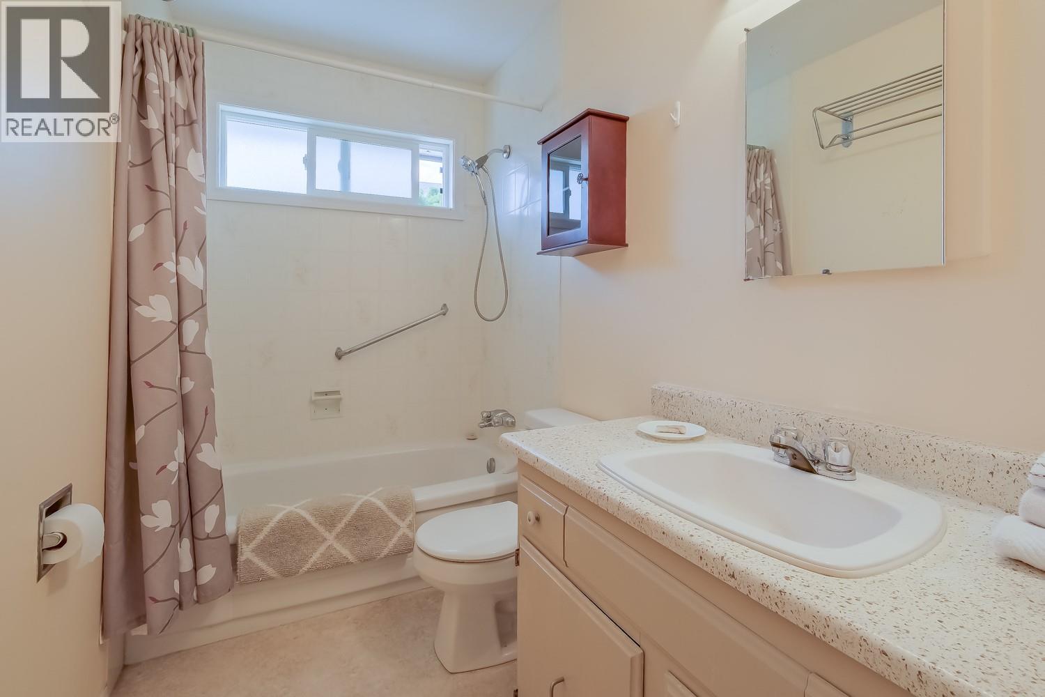 2491 BASKIN Street, Penticton