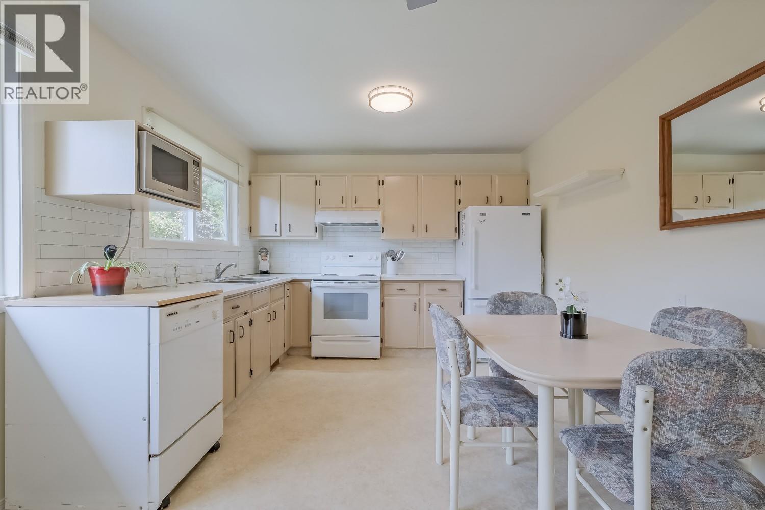 2491 BASKIN Street, Penticton