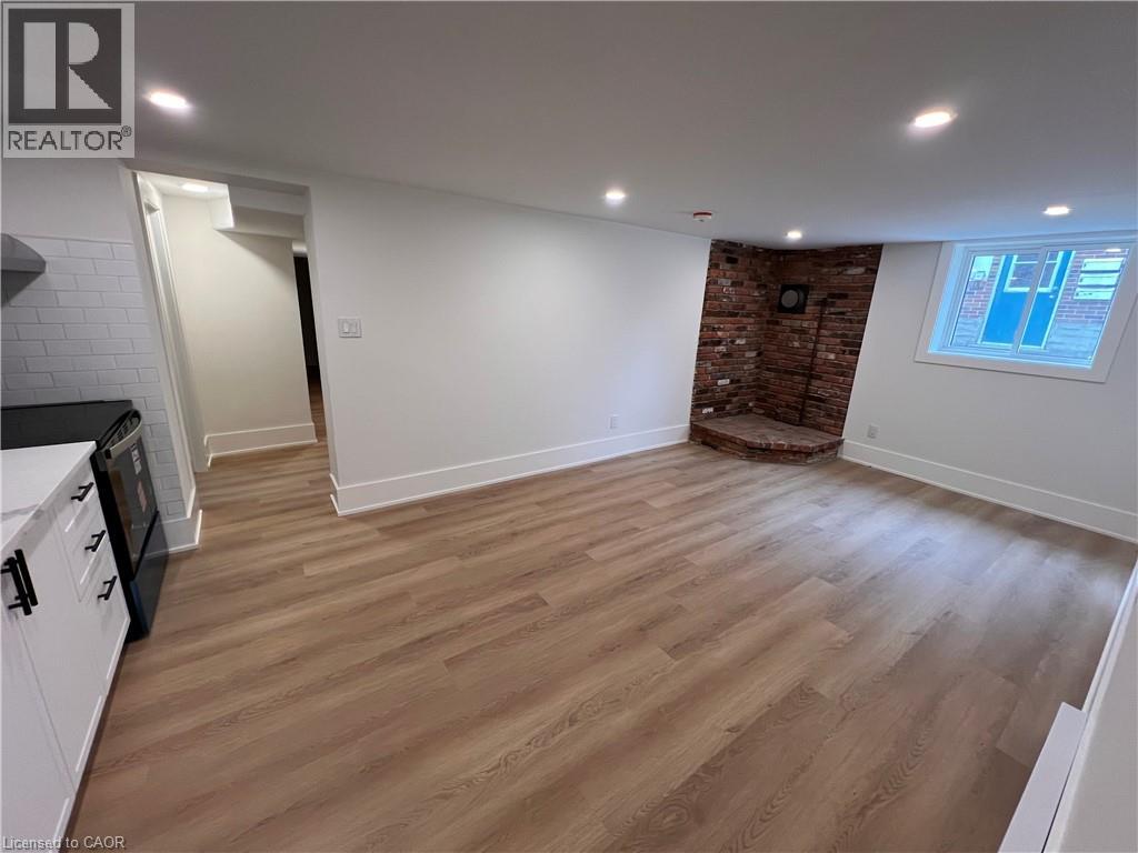 31 BERKLEY Road Unit# 3, Cambridge, Ontario, N1S3G4 — Photo 3