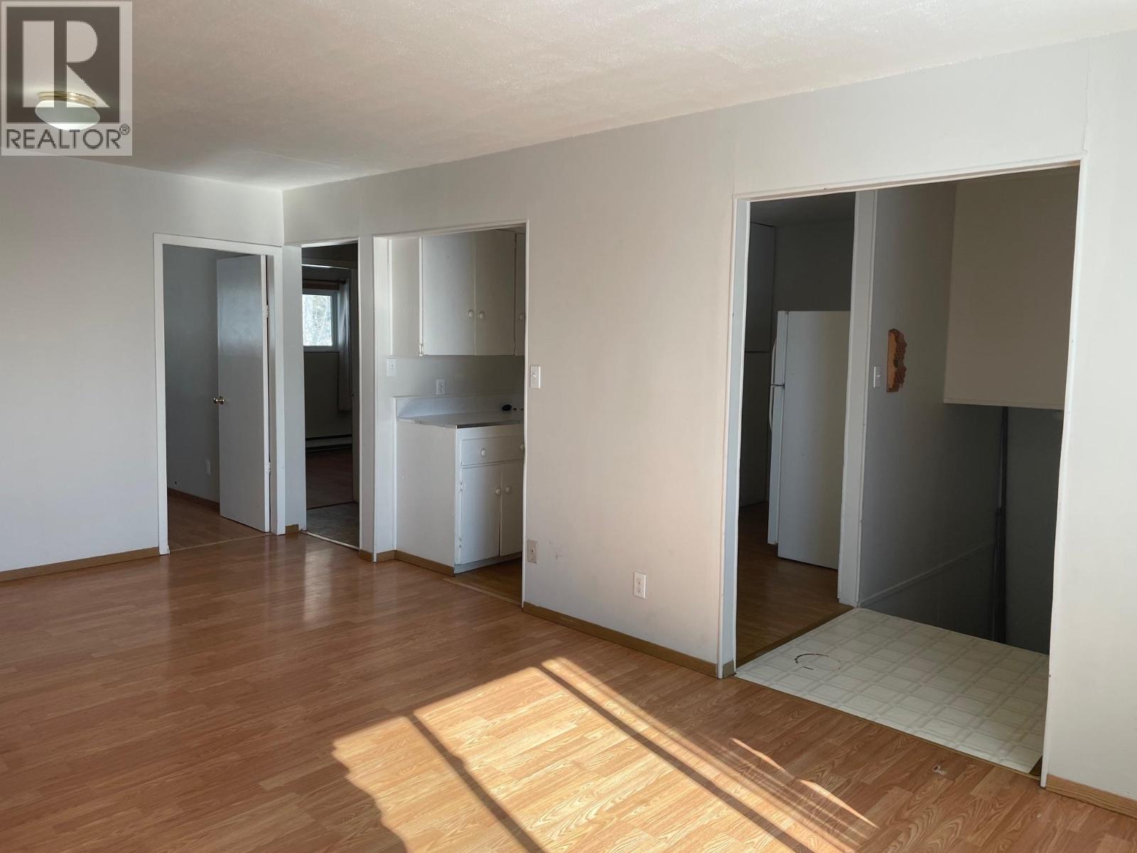 4912 SUNSET DRIVE - 12