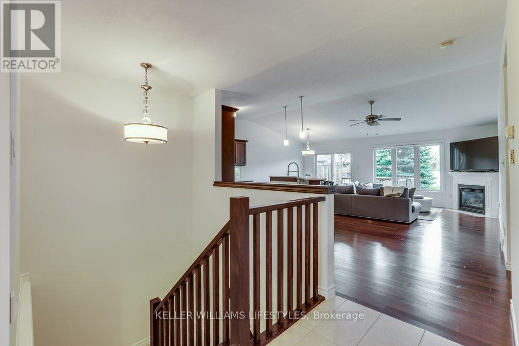 2090 DENVIEW AVENUE - 13