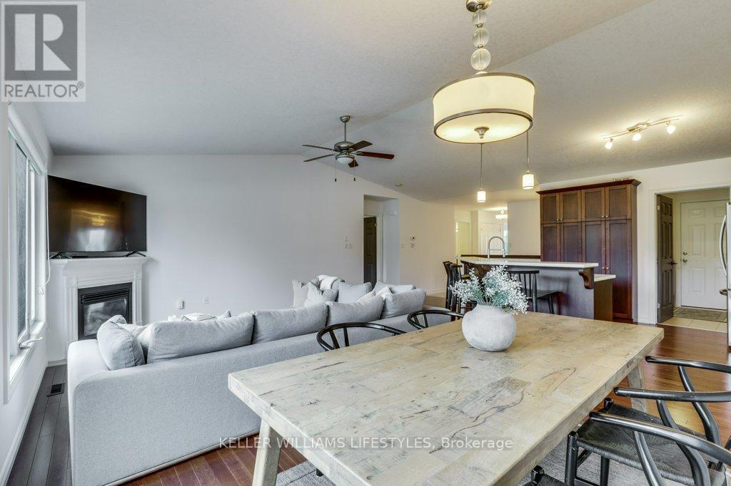 2090 DENVIEW AVENUE - 18