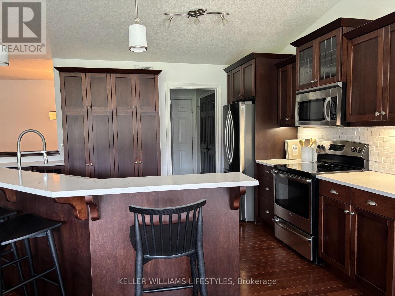2090 DENVIEW AVENUE - 20
