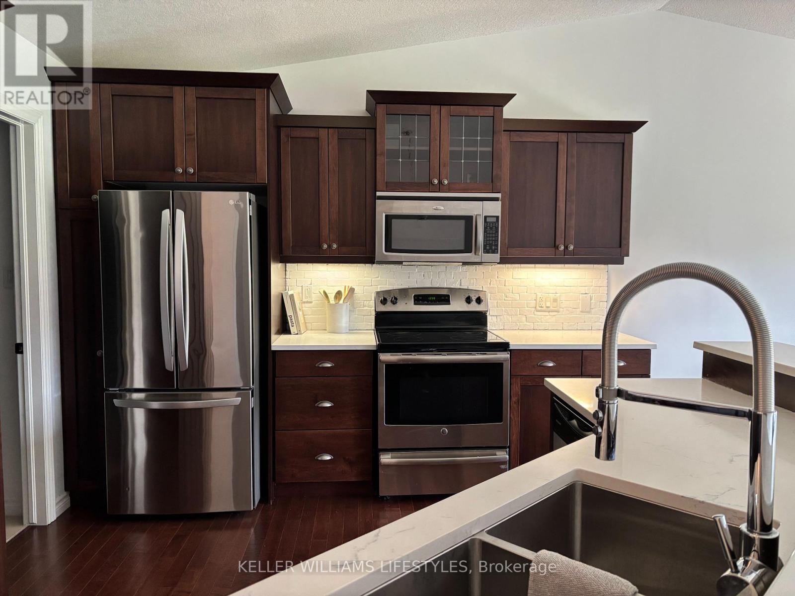 2090 DENVIEW AVENUE - 21