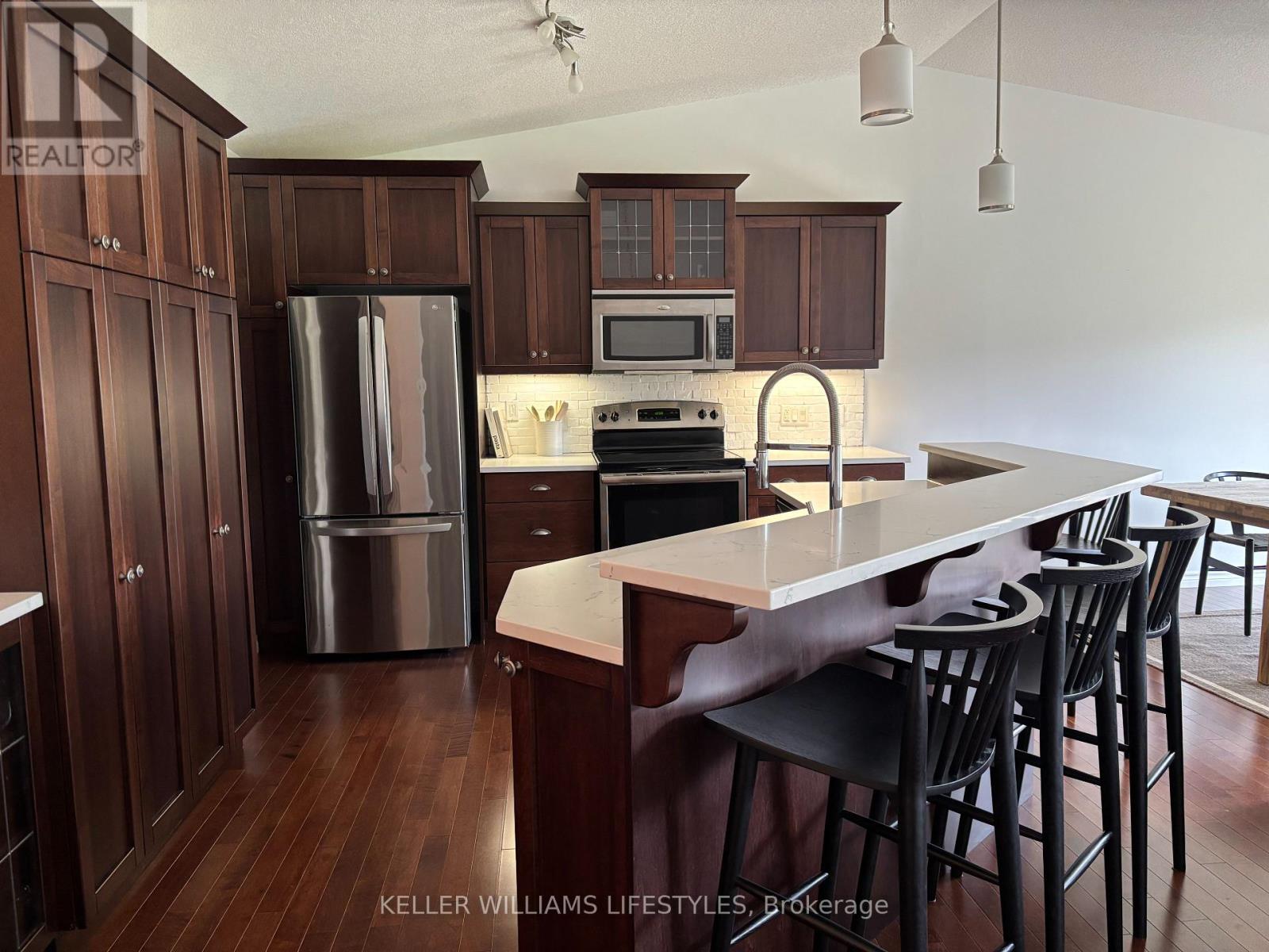 2090 DENVIEW AVENUE - 22