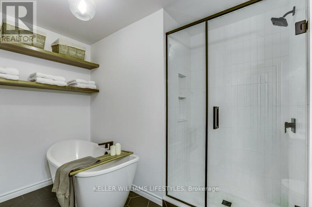2090 DENVIEW AVENUE - 32