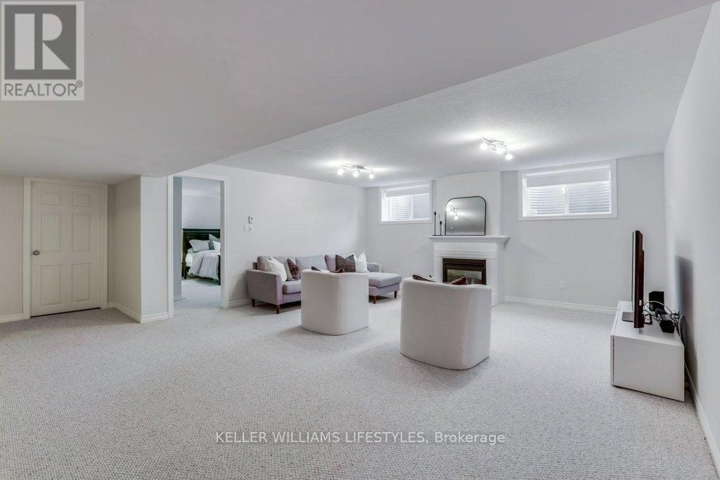 2090 DENVIEW AVENUE - 36