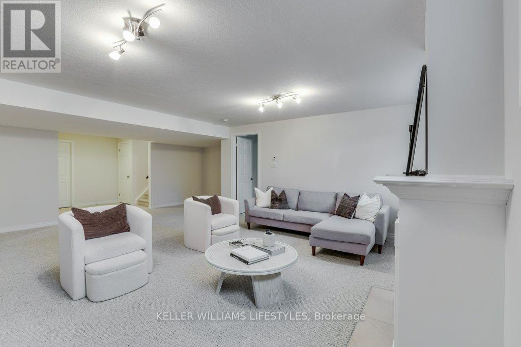 2090 DENVIEW AVENUE - 37